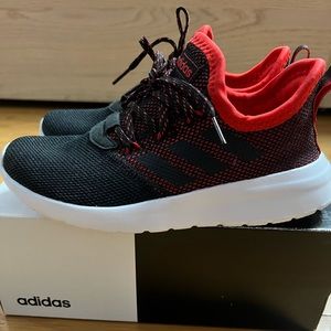 New ADIDAS Lite Racer big boys size 4